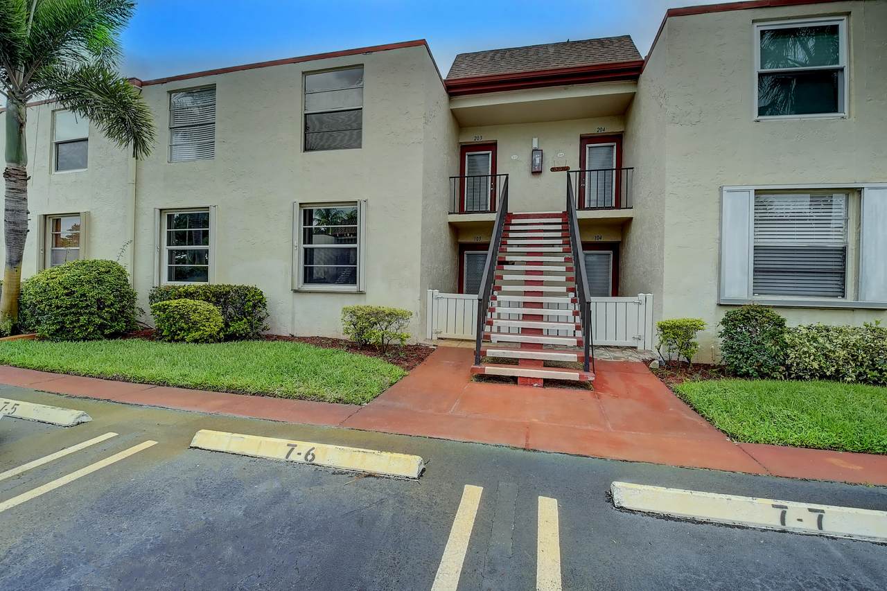 7 Willowbrook Lane - Photo 1