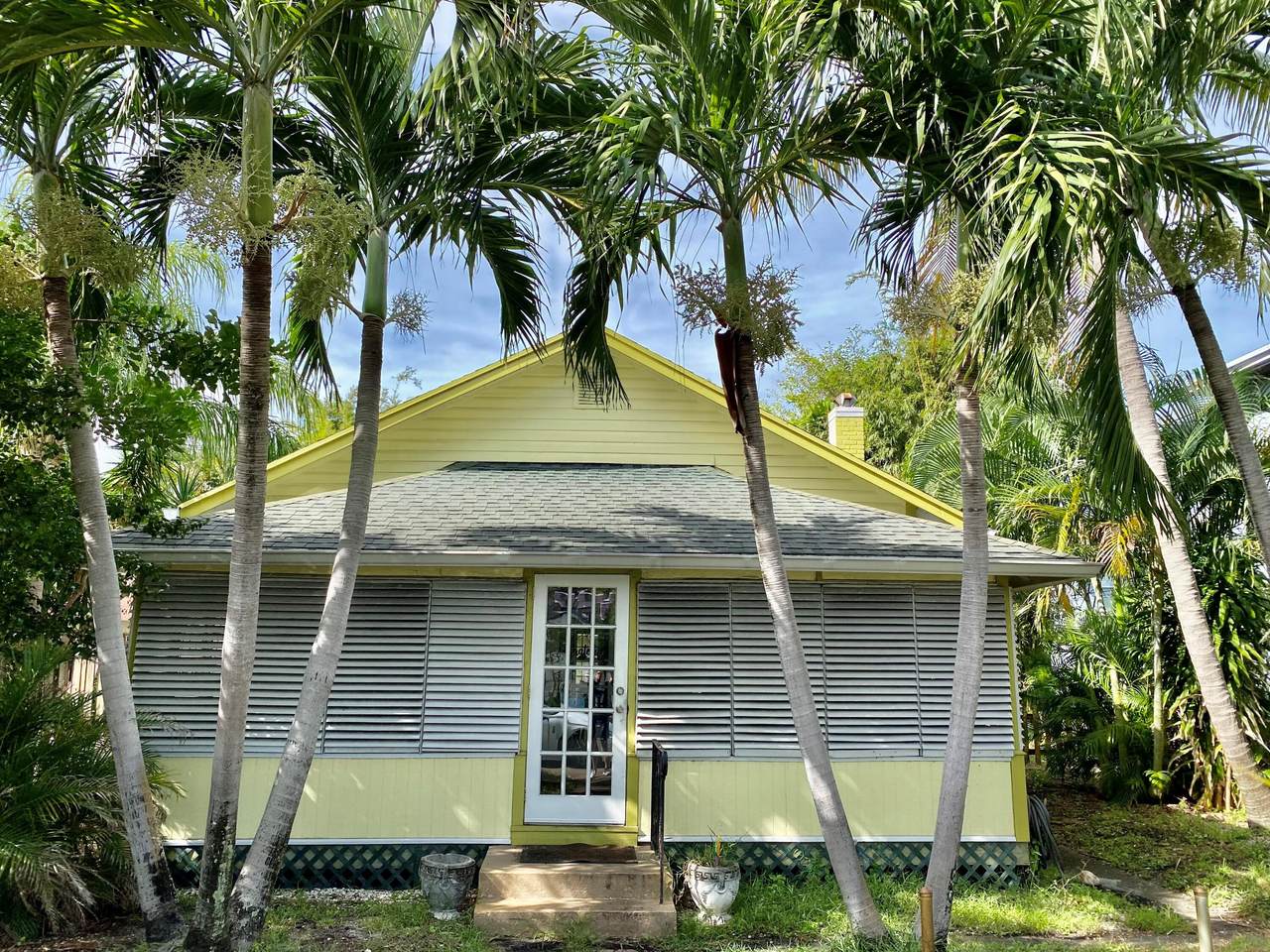 307 Palmway - Photo 1