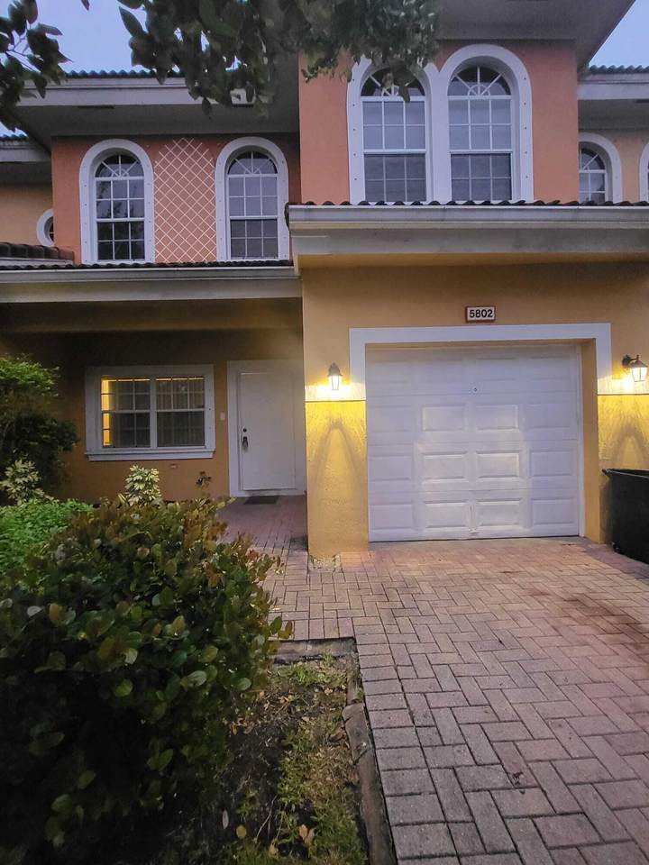 5802 Erik Way - Photo 1
