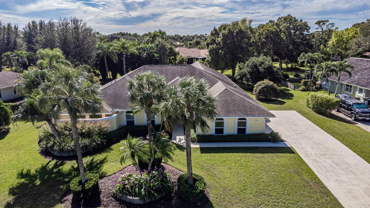 15495 Meadow Wood Drive - Photo 1