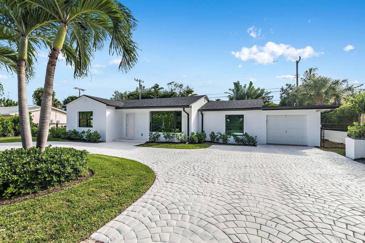 320 Linda Lane - Photo 1