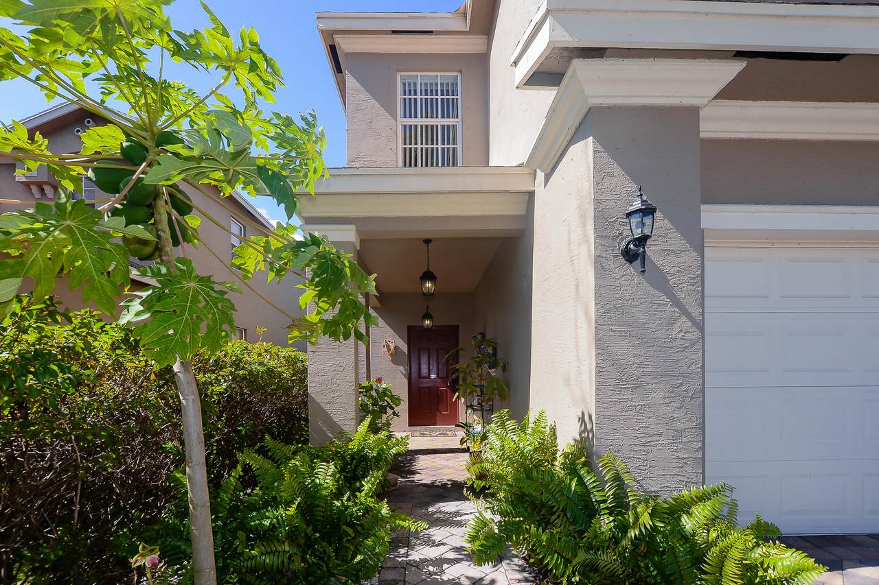 9517 Windrift Circle - Photo 1