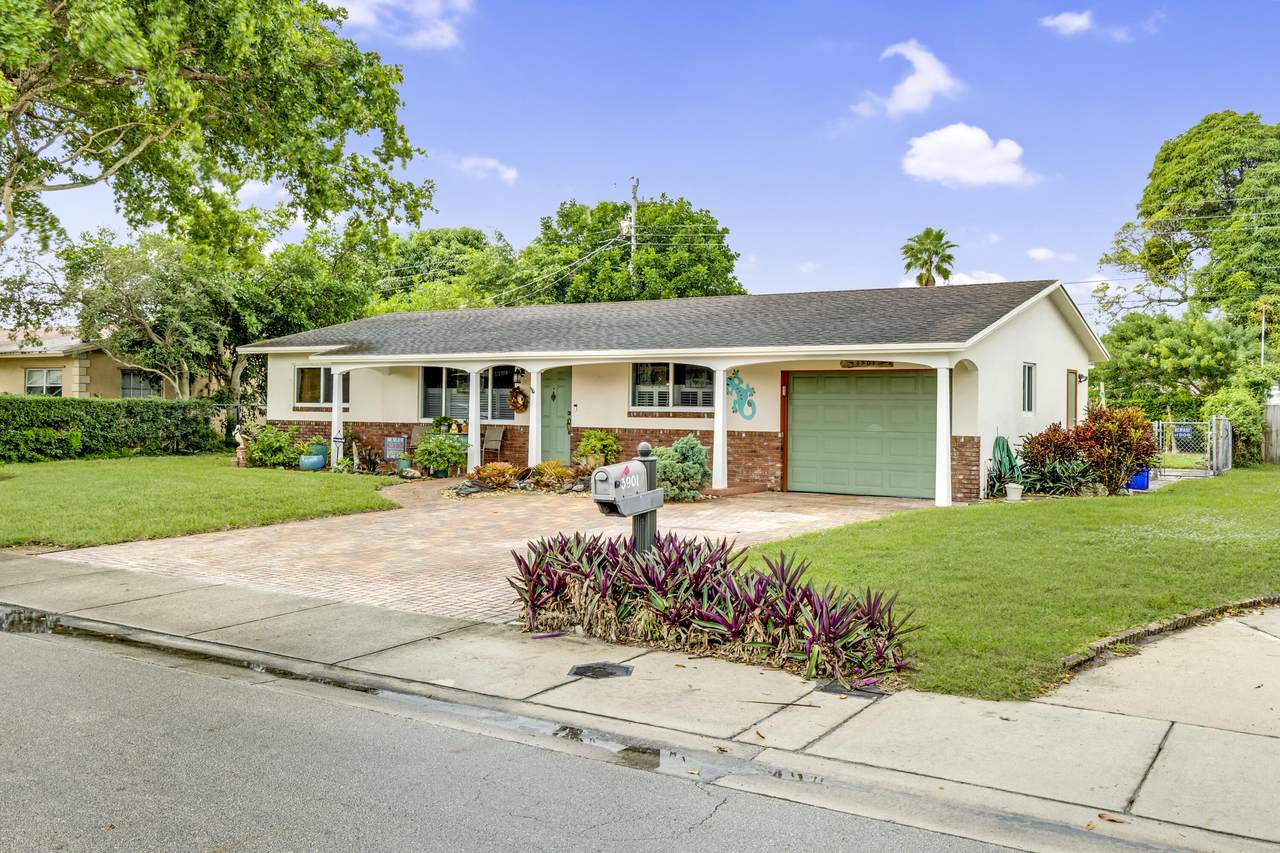 3901 4 Avenue - Photo 1