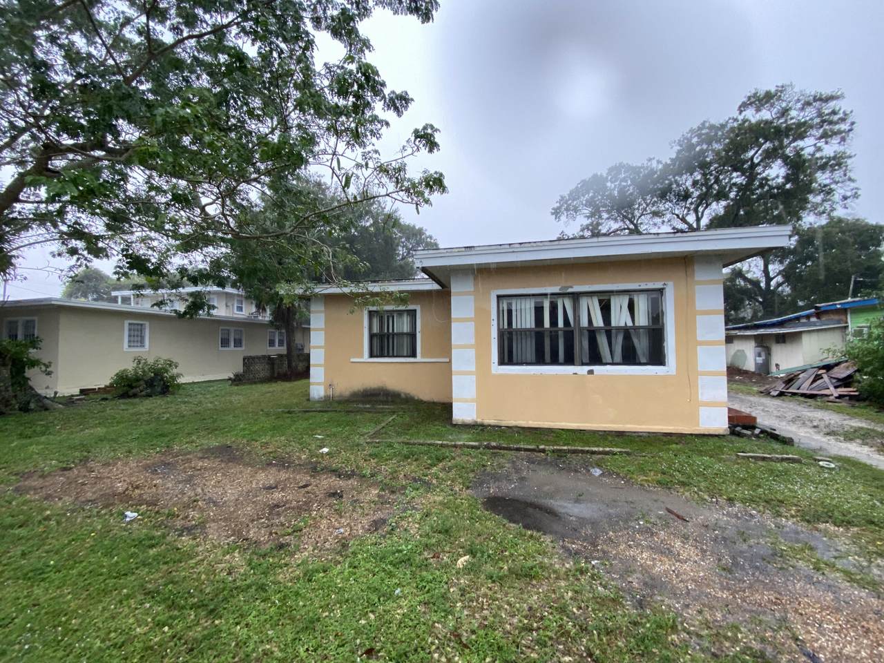 121 29th Street - Photo 1