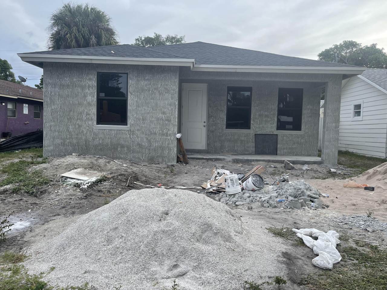 628 53rd St Street - Photo 1