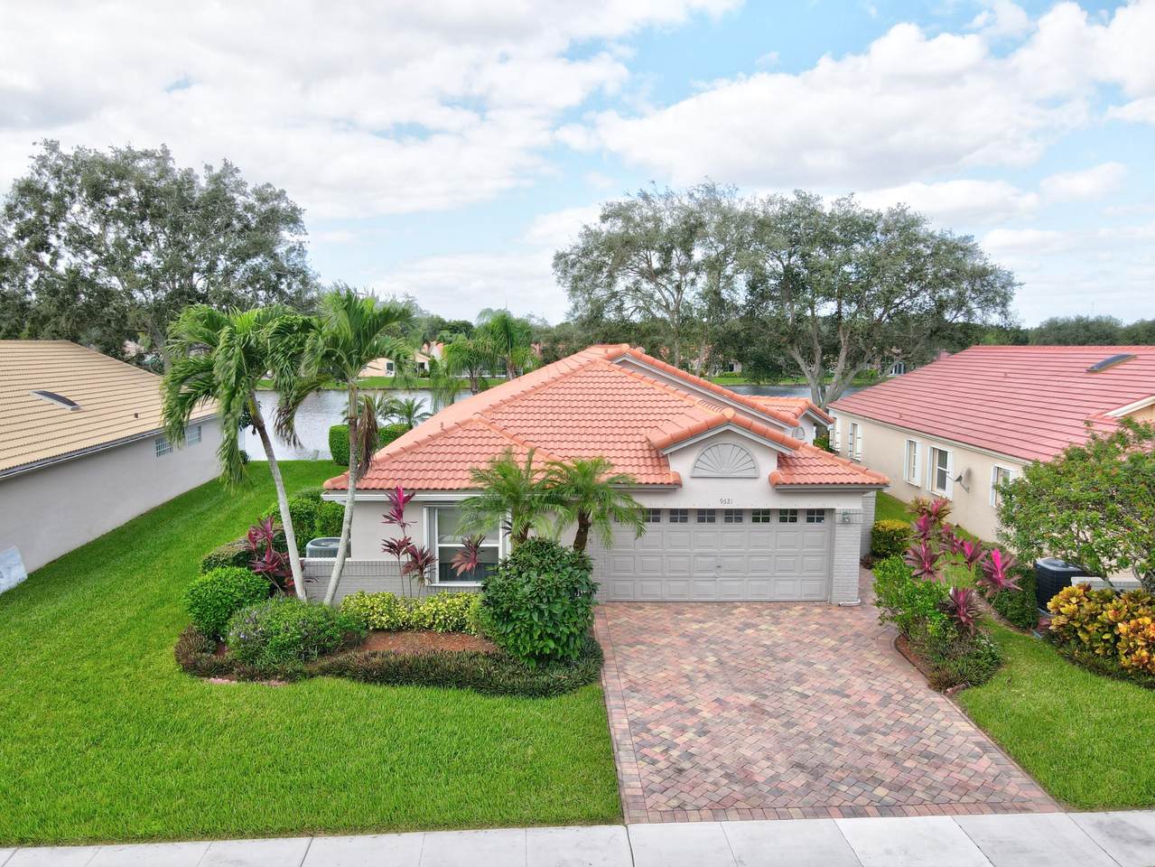 9621 Harbour Lake Circle - Photo 1