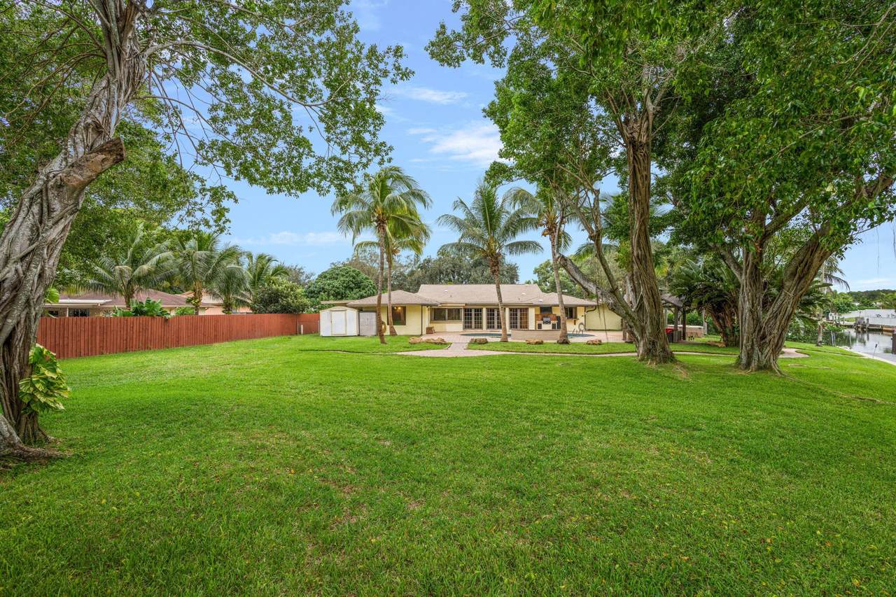 5471 16 Court - Photo 1