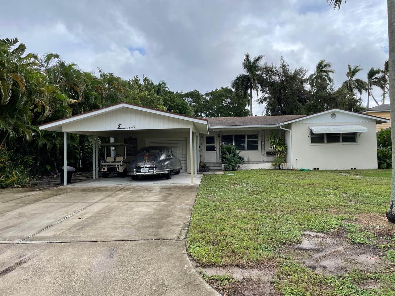 624 Palmway - Photo 1