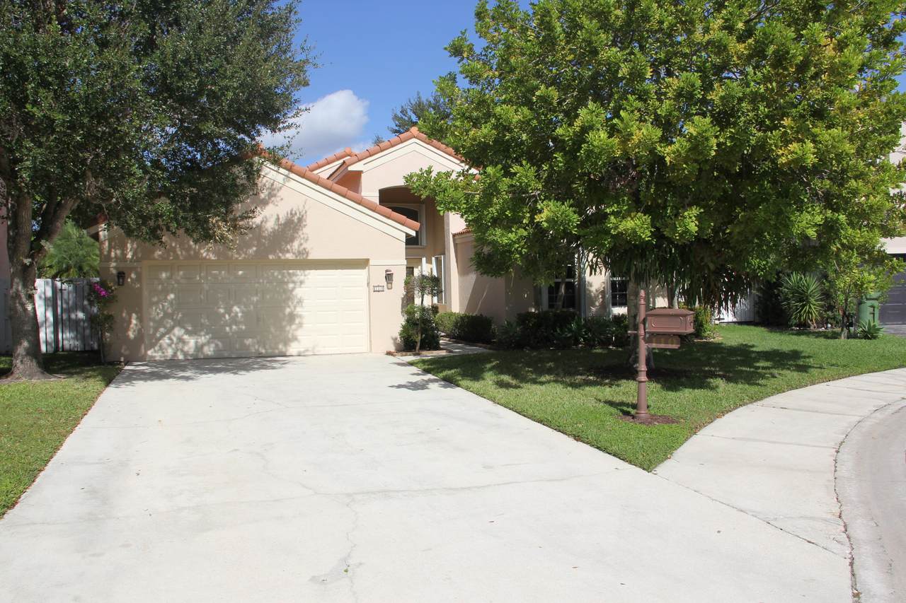 110 Cameron Court - Photo 1