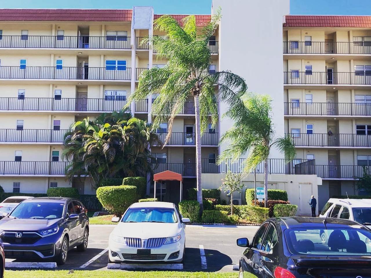 3590 Via Poinciana - Photo 1