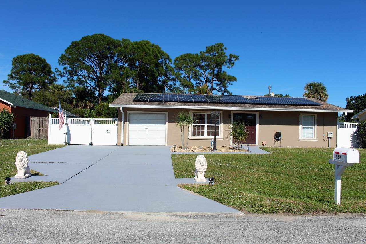 557 Sherbrooke Avenue - Photo 1