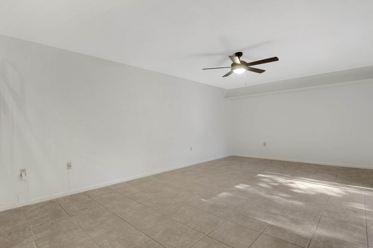 503 Live Oak Lane - Photo 1