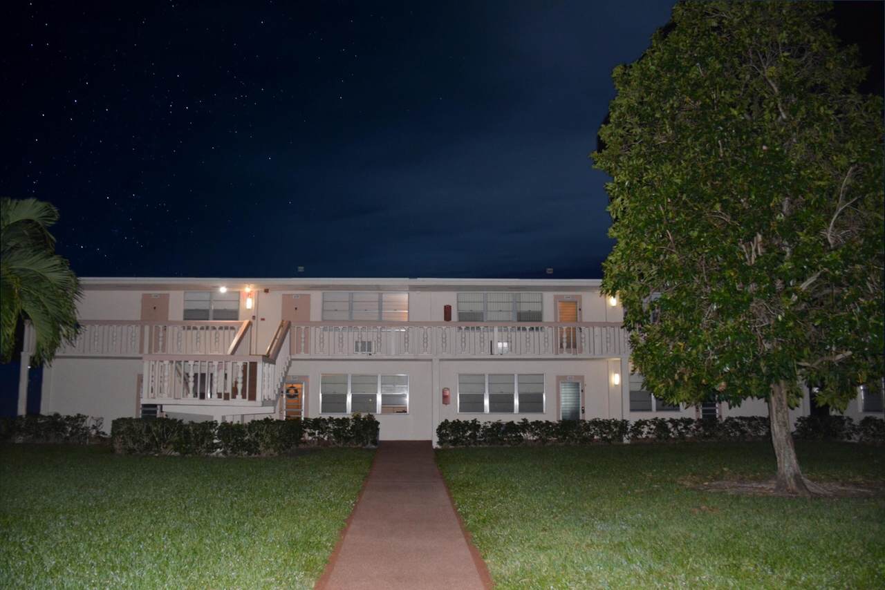 322 Farnham P - Photo 1