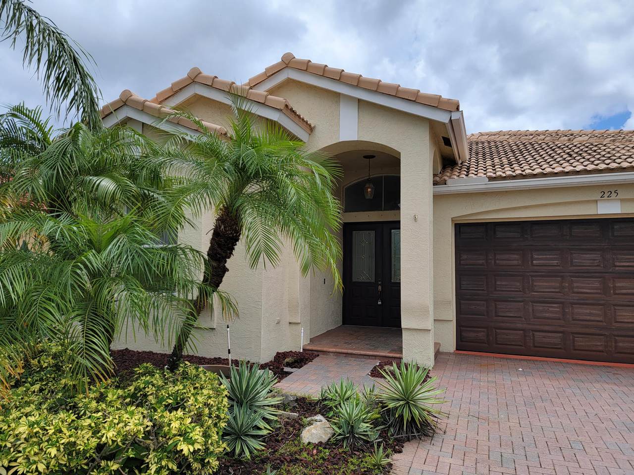 225 Bella Vista Way - Photo 1