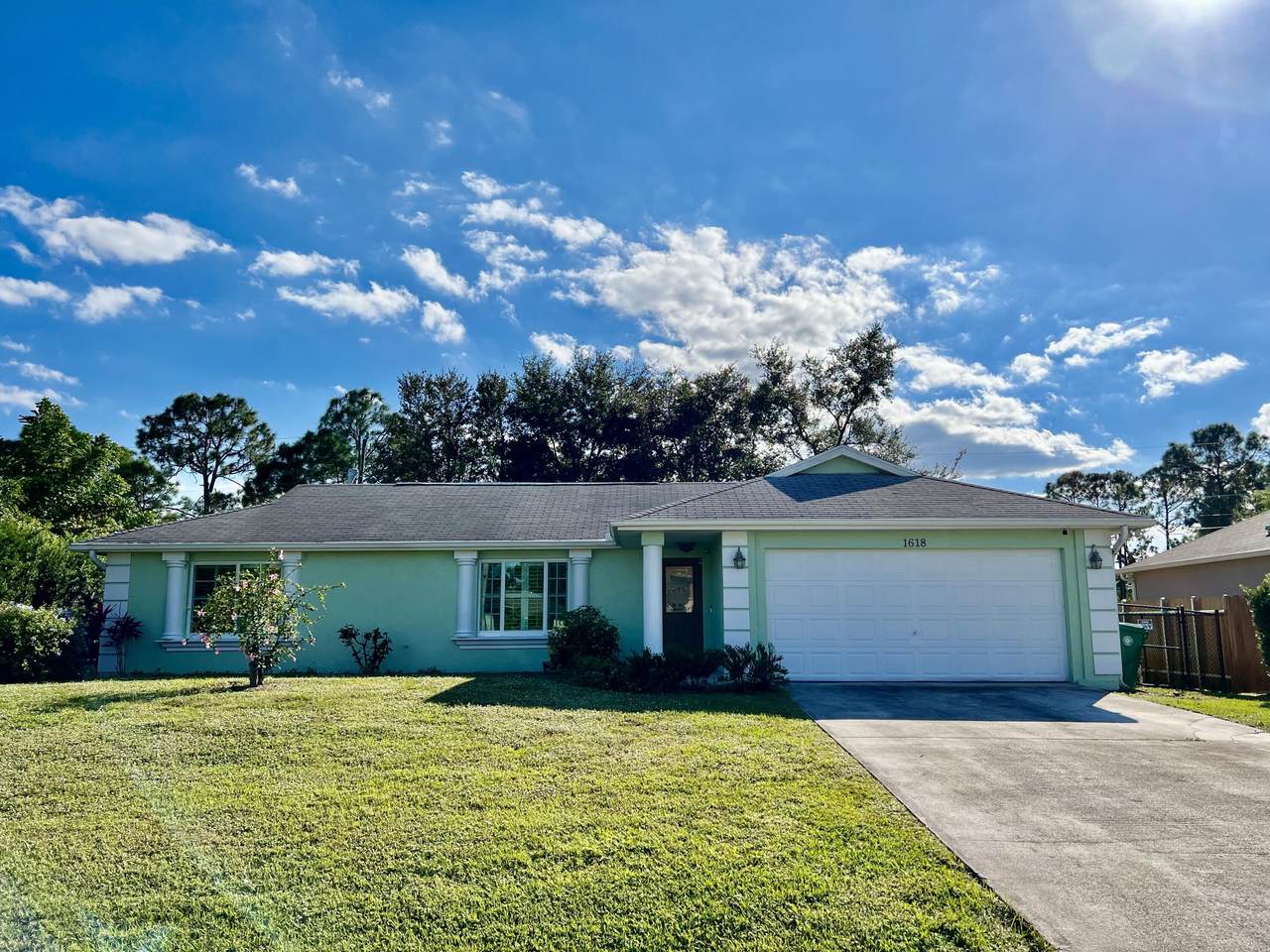 1618 Edinburgh Drive - Photo 1