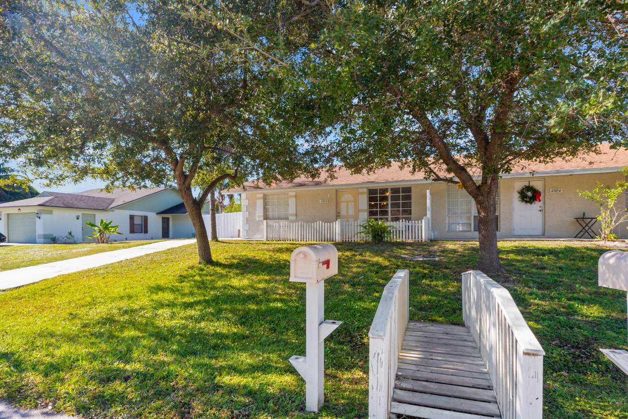 4586 Geneva Drive - Photo 1