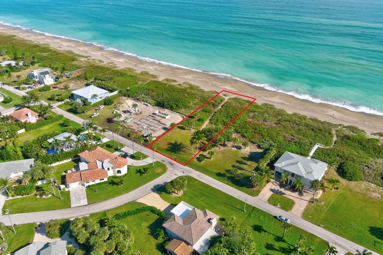 1814 Surfside Drive - Photo 1