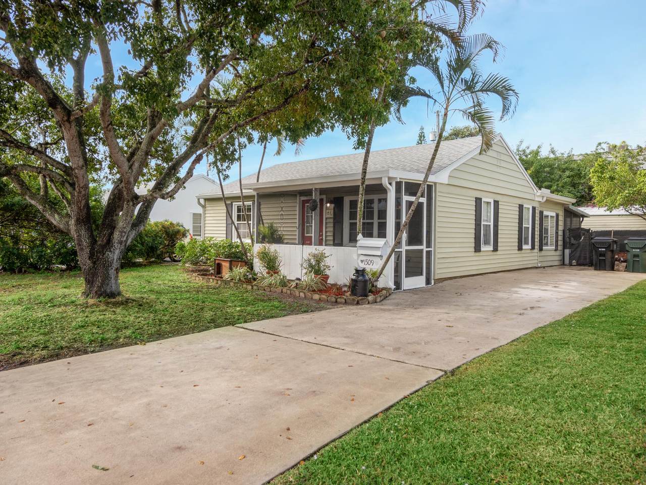 1509 N Street - Photo 1