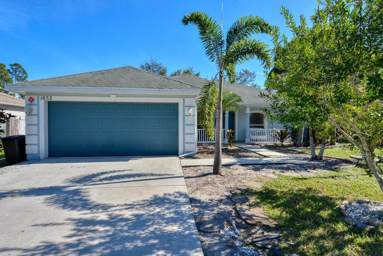 1032 Longfellow Road - Photo 1
