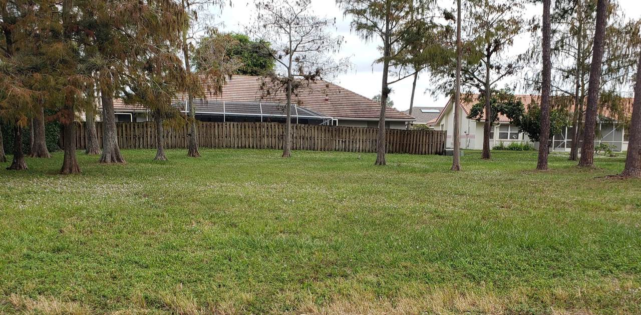 1674 Dorchester Place - Photo 1
