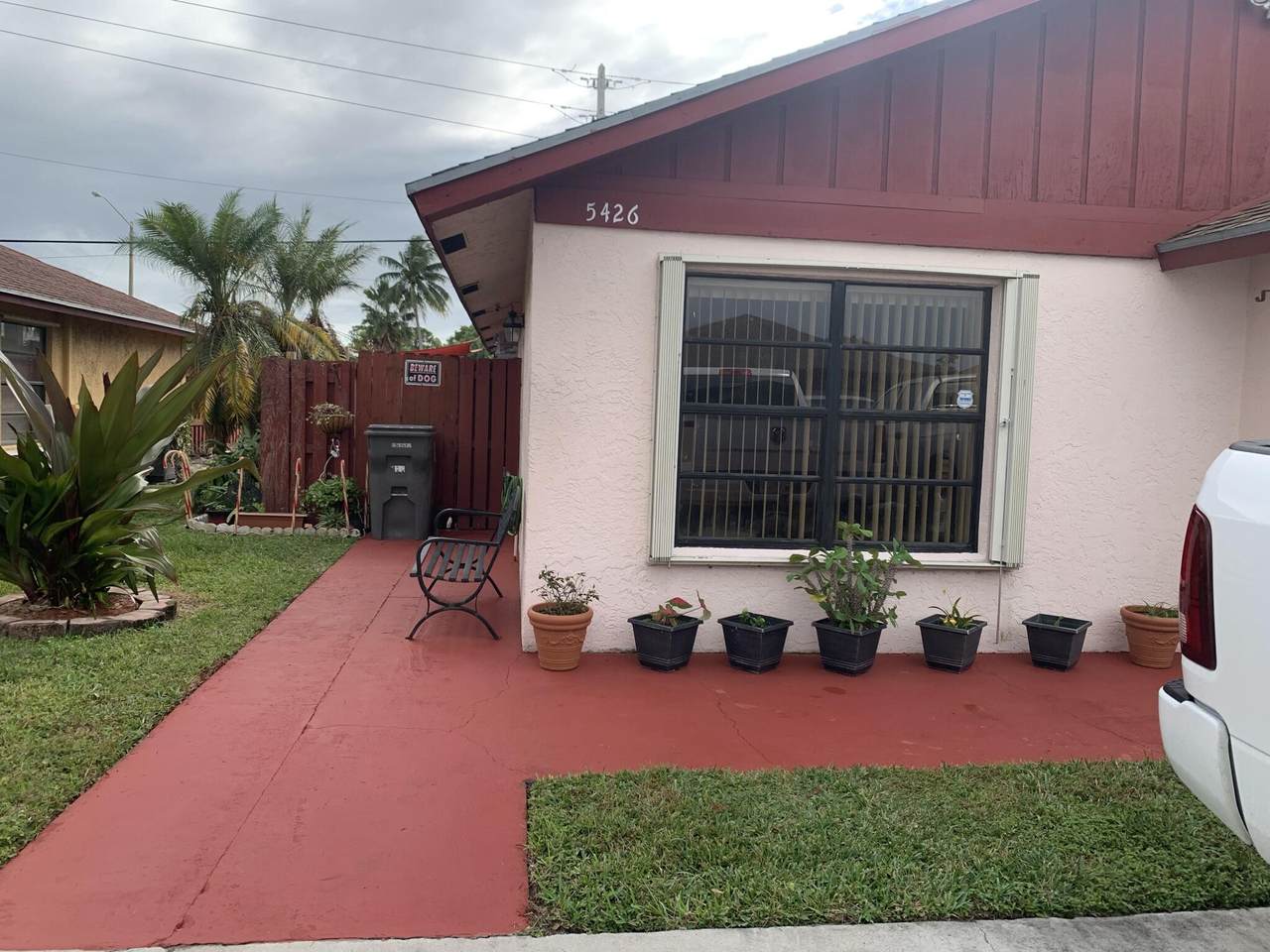 5426 Bonky Court - Photo 1
