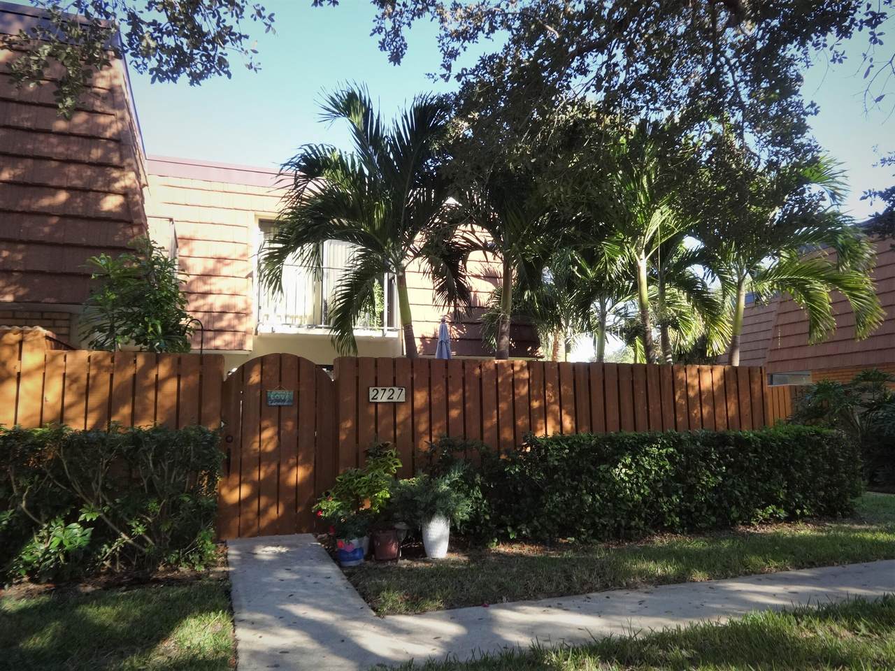 2727 27th Court - Photo 1