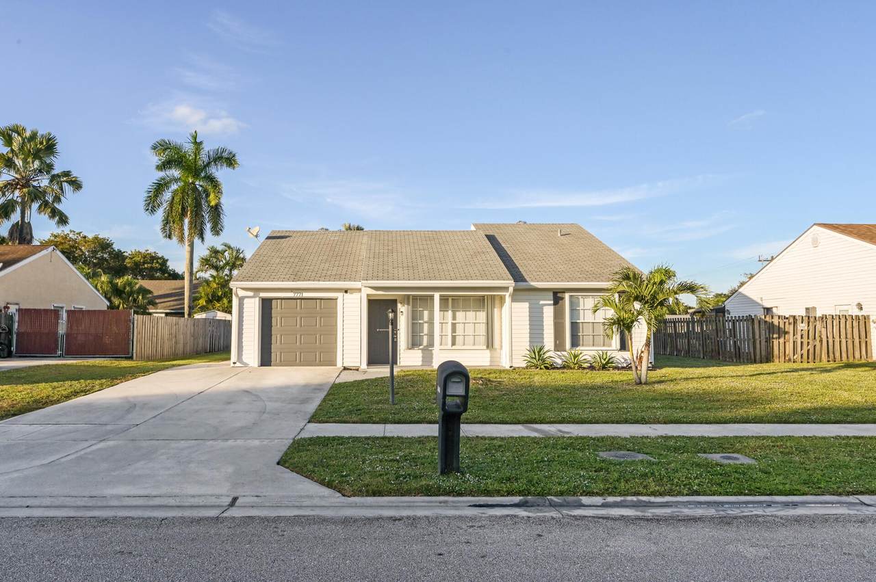 7771 Ridgewood Drive - Photo 1