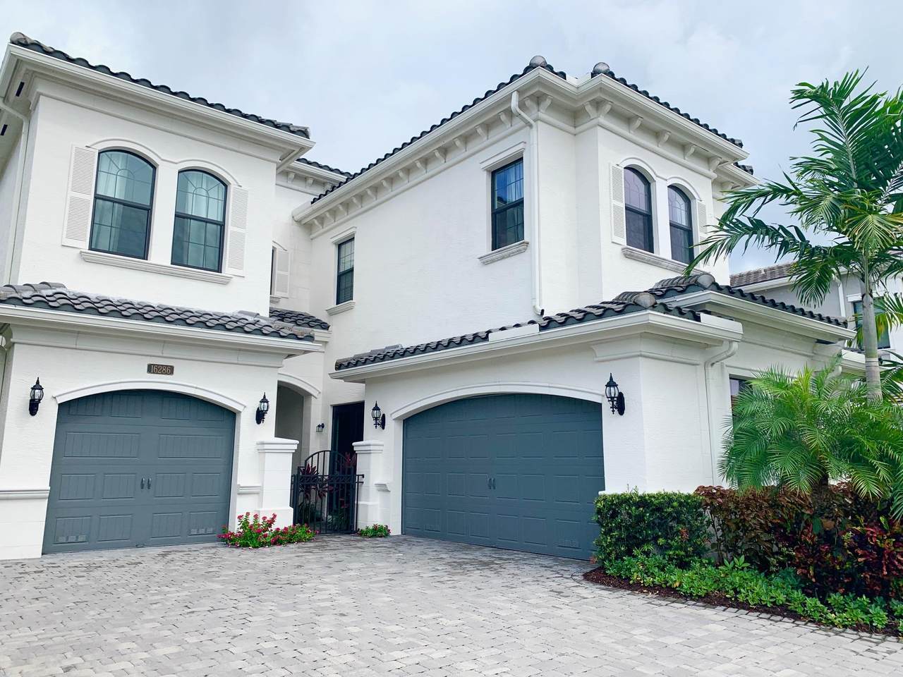 16286 Cabernet Drive - Photo 1