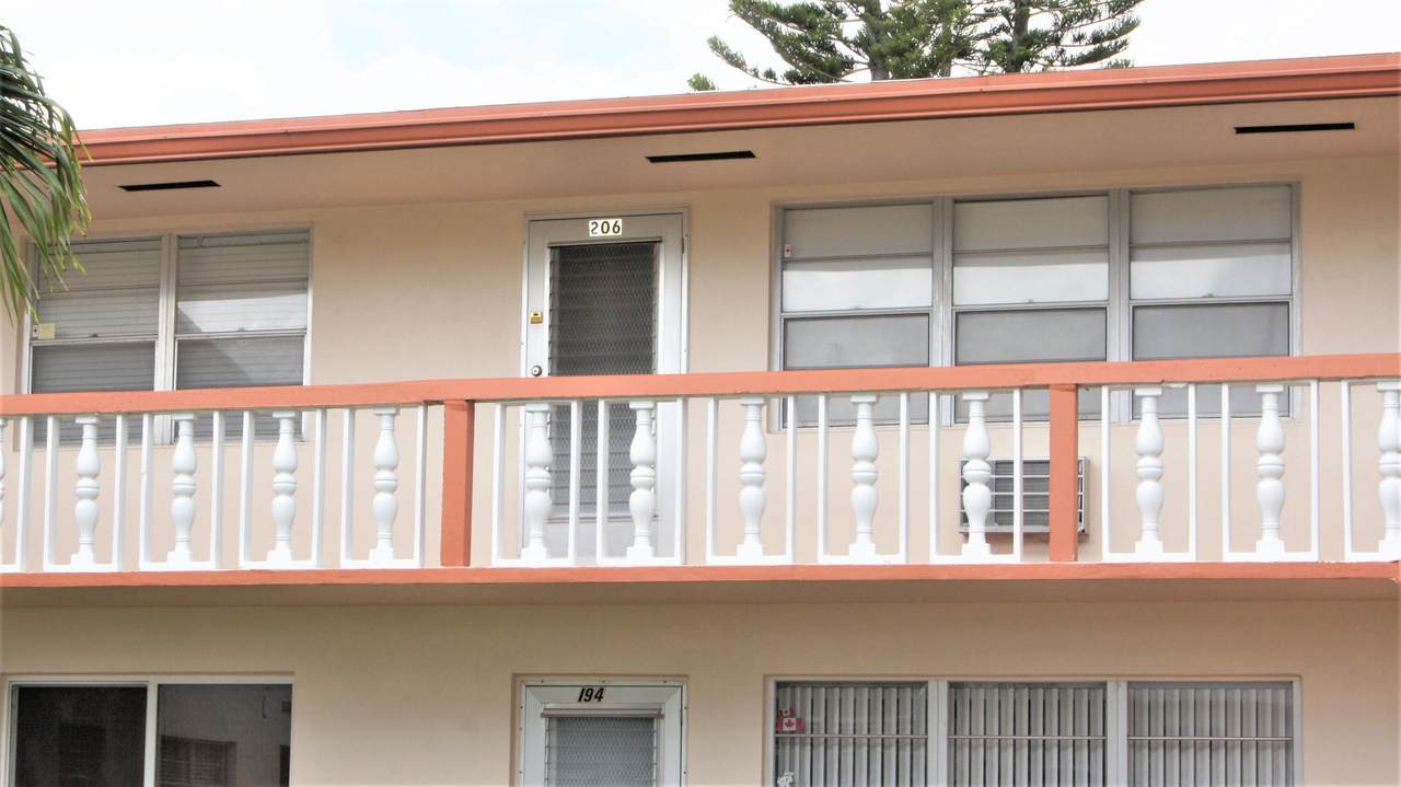 206 Chatham J - Photo 1