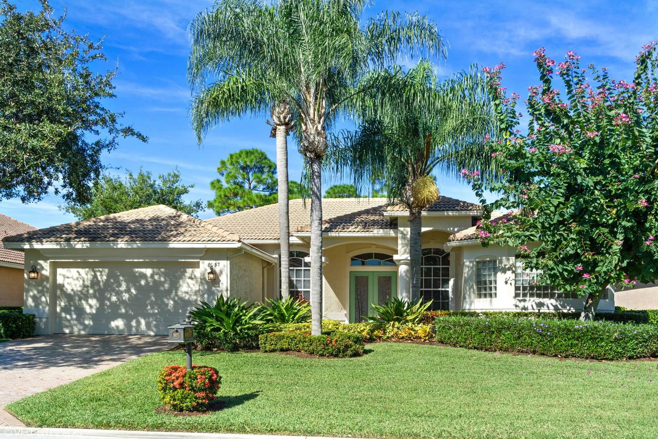 8037 Links Way - Photo 1