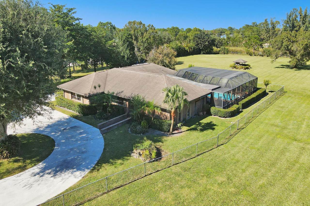 17251 Fox Trail Lane - Photo 1