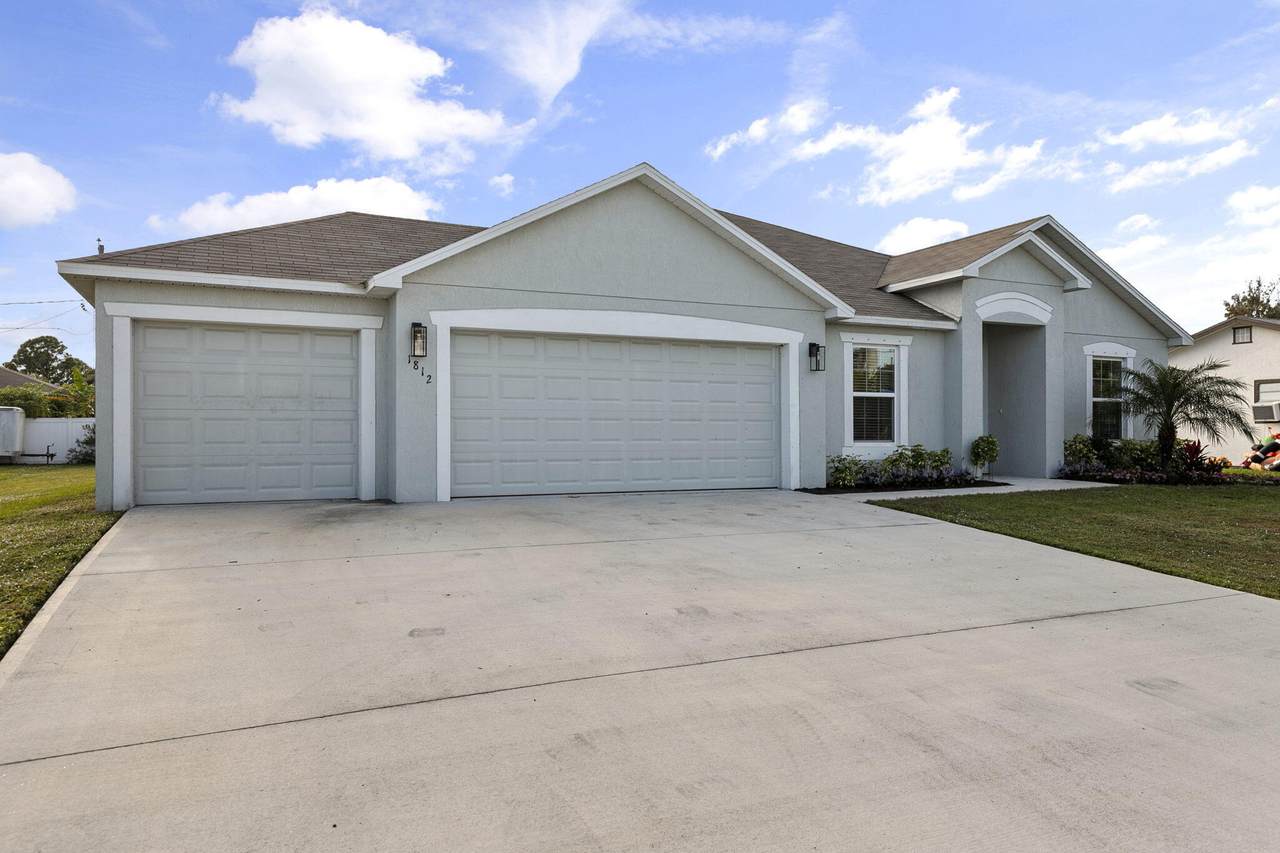 1812 Hampshire Lane - Photo 1