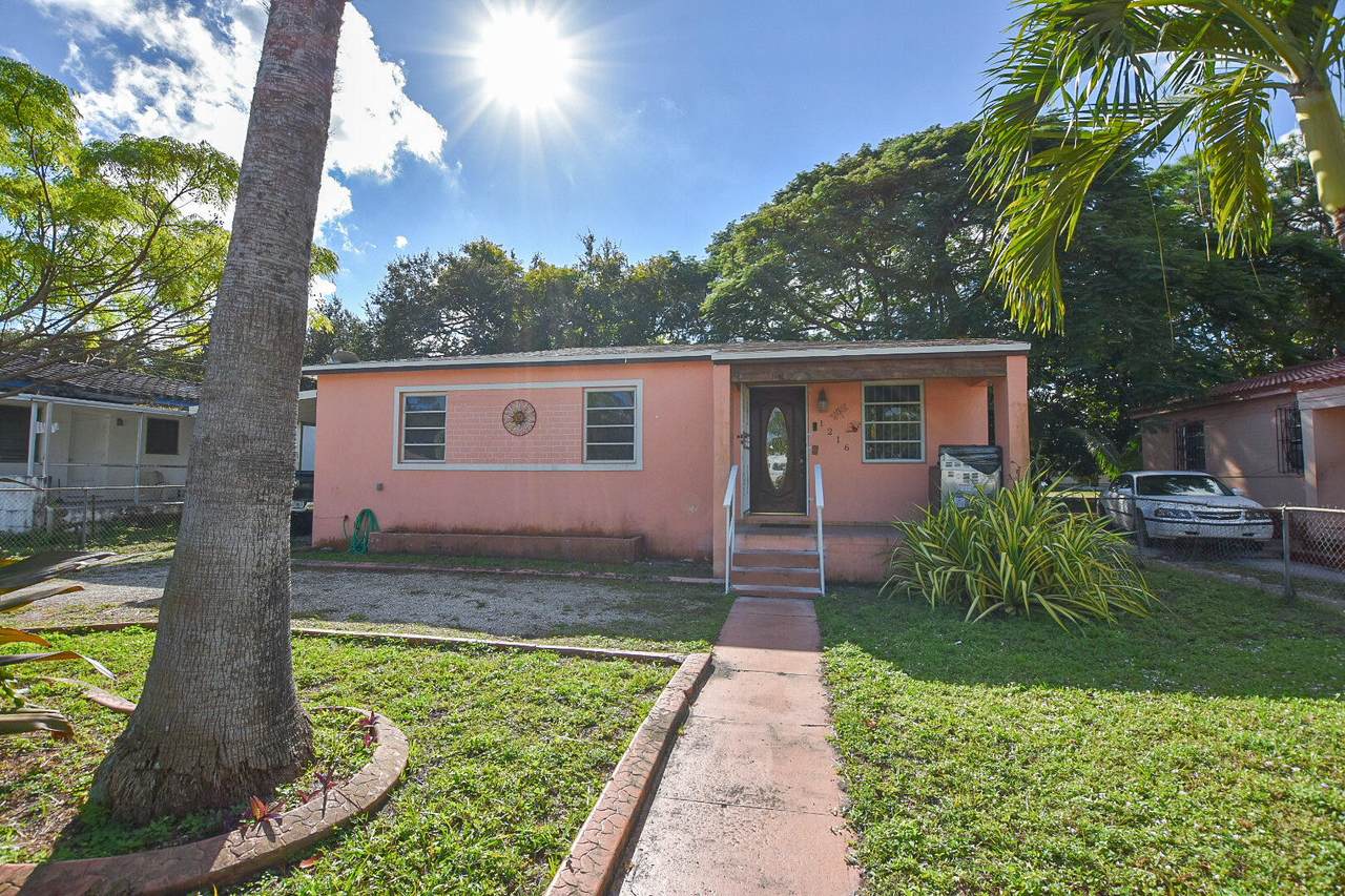 1216 Kasim Street - Photo 1