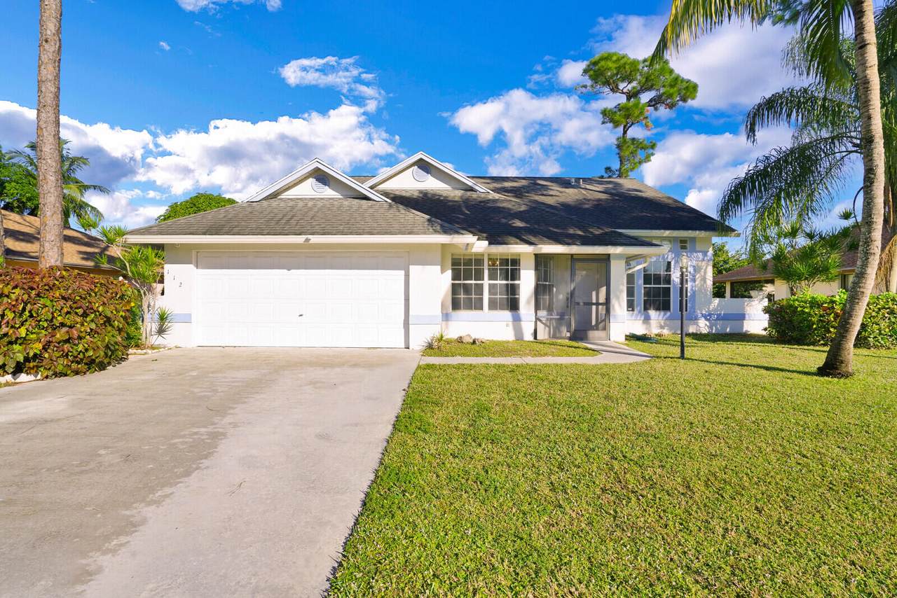 112 Kings Way - Photo 1