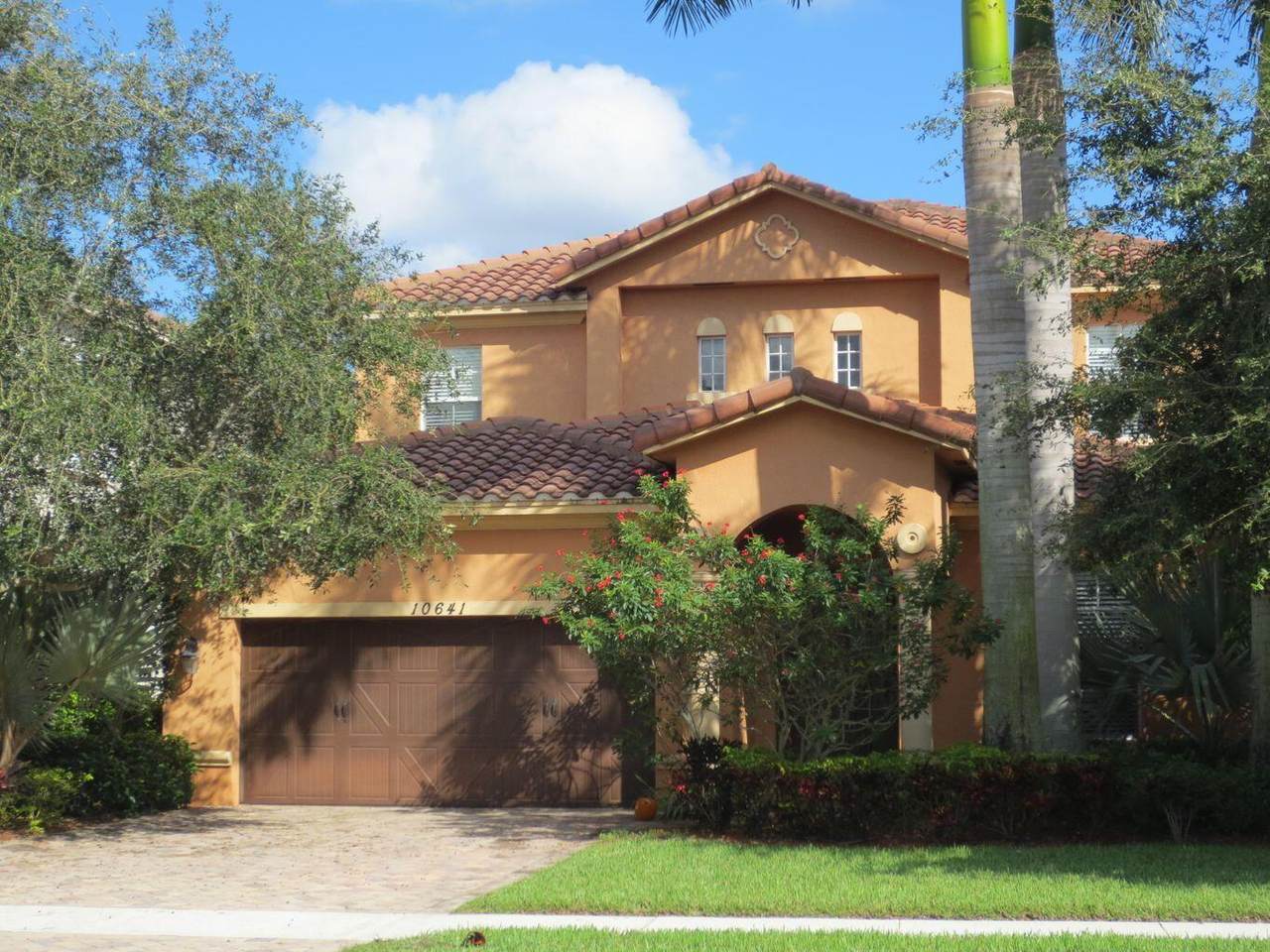 10641 Willow Oak Court - Photo 1