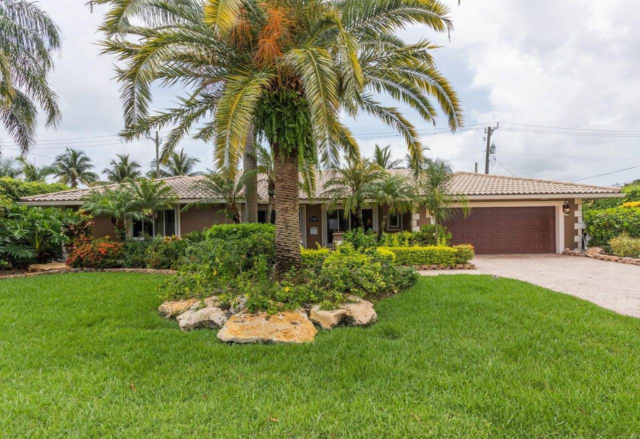 2720 40 Court - Photo 1