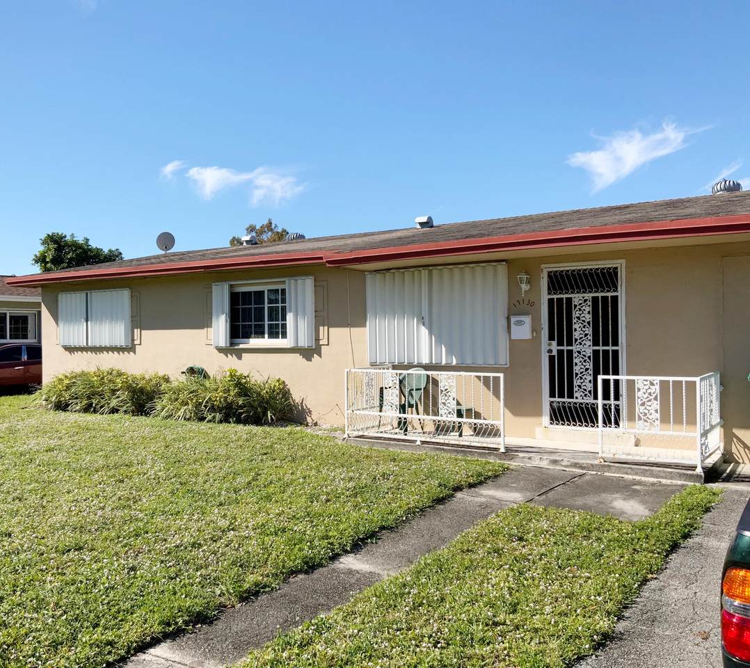 17130 14th Avenue - Photo 1