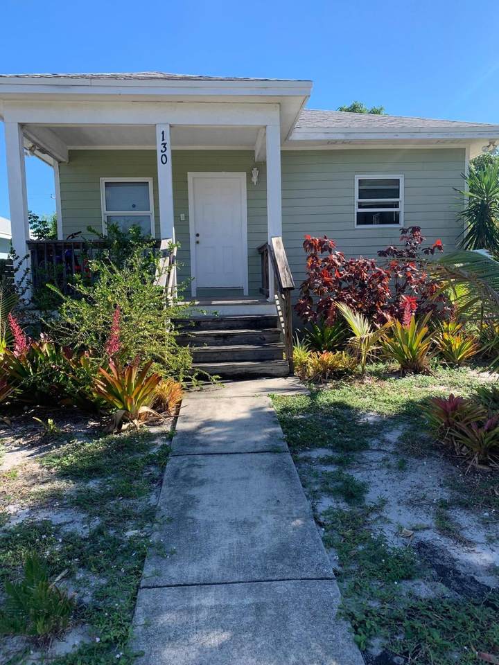 130 E Street - Photo 1