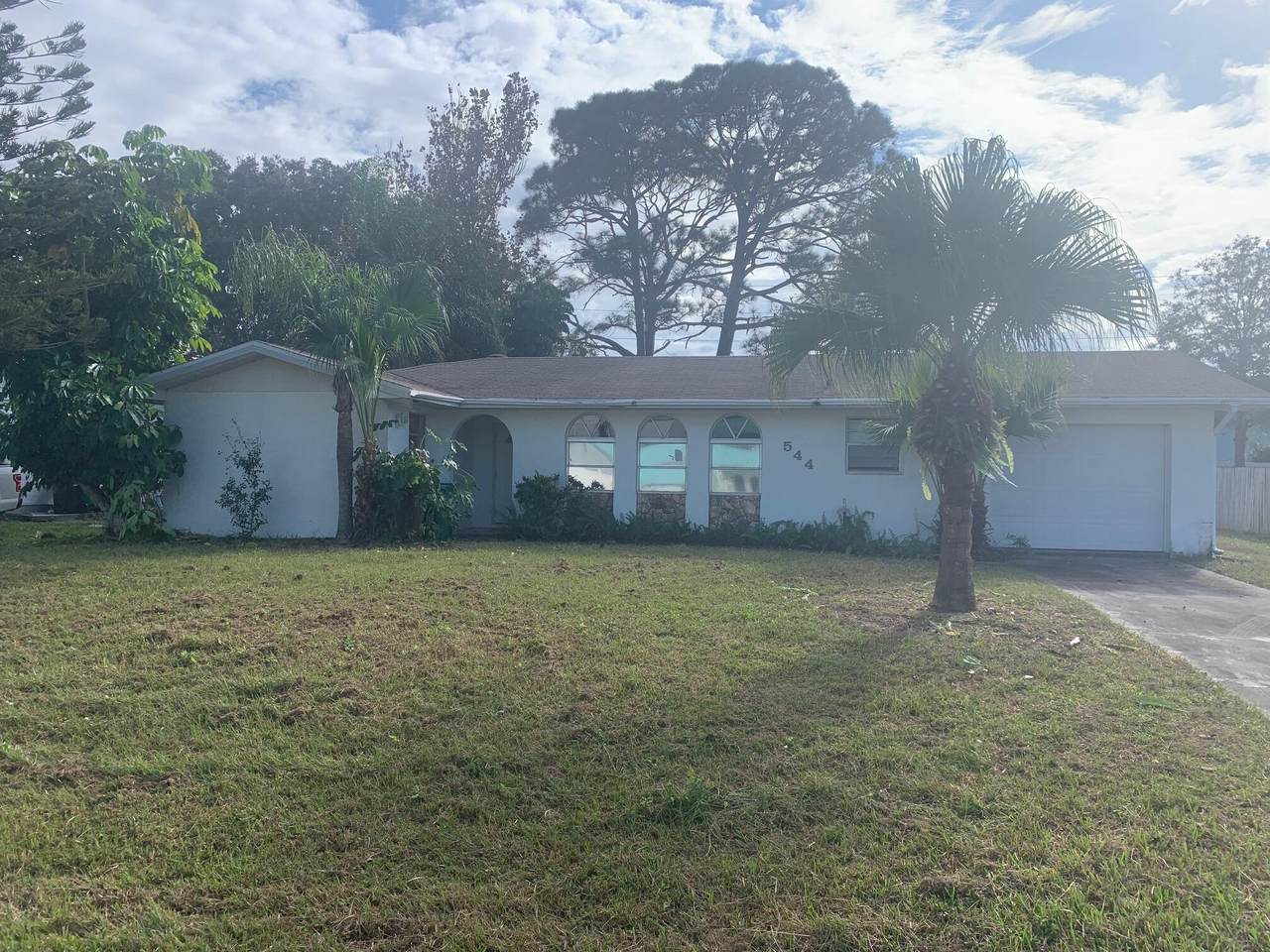 544 Chapman Avenue - Photo 1