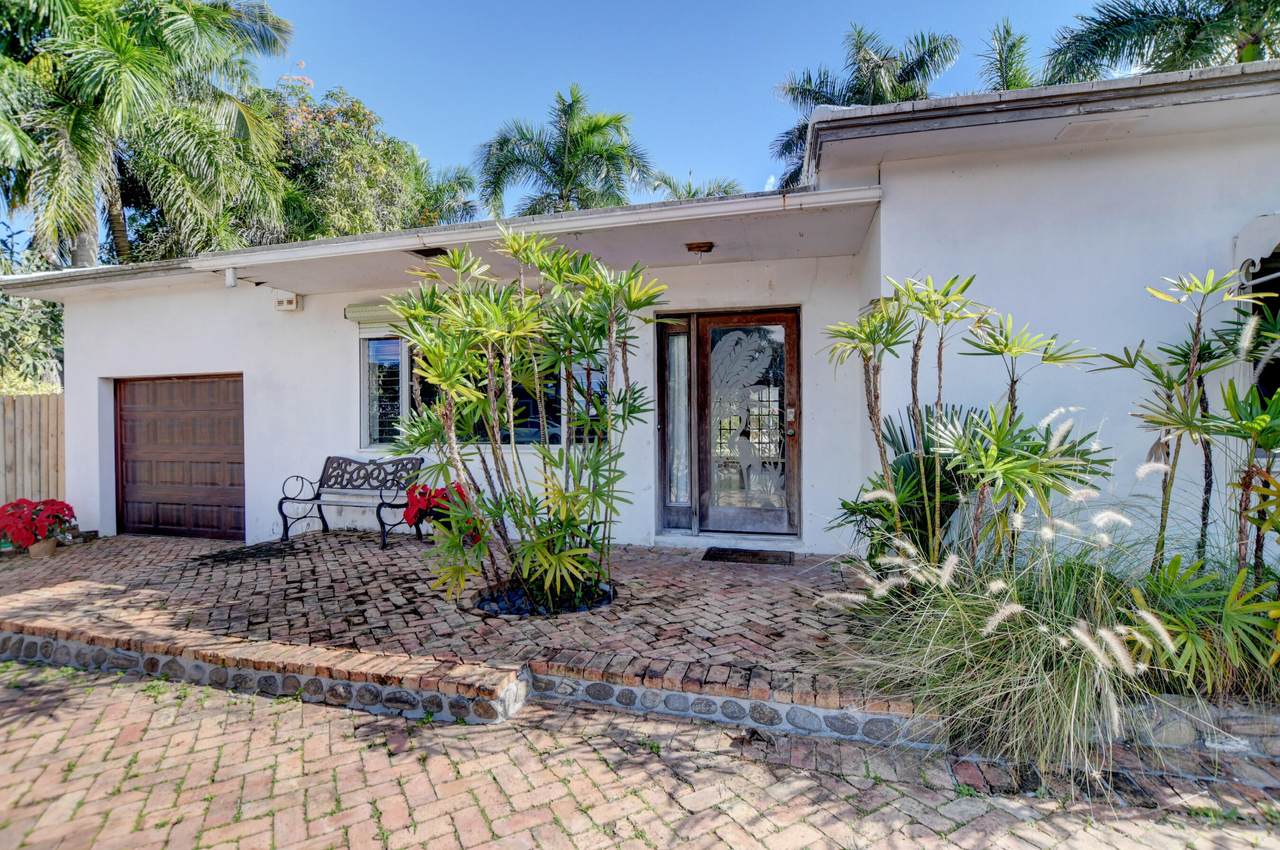 725 4th Avenue - Photo 1
