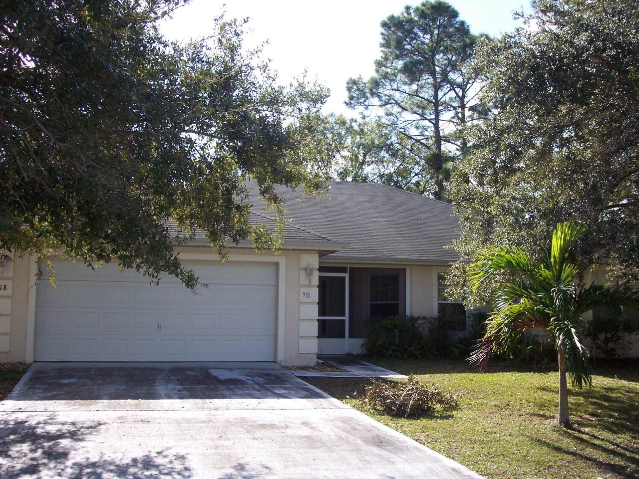 918 Zamora Street - Photo 1