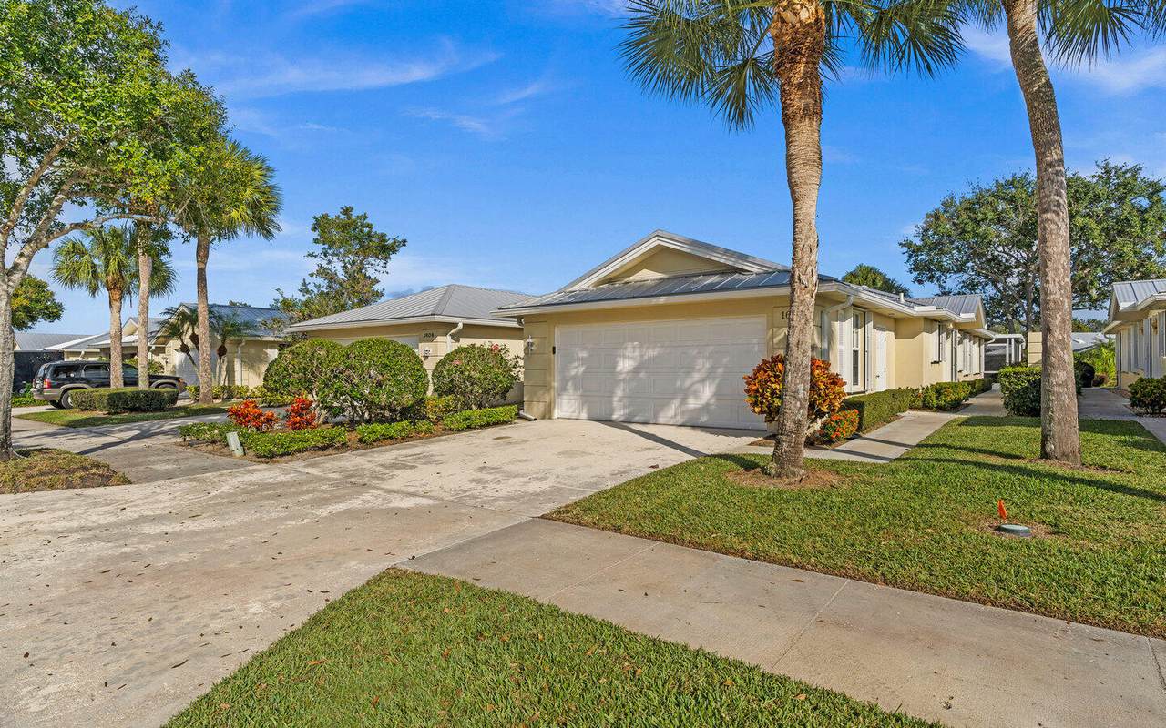 1606 Waterfall Boulevard - Photo 1