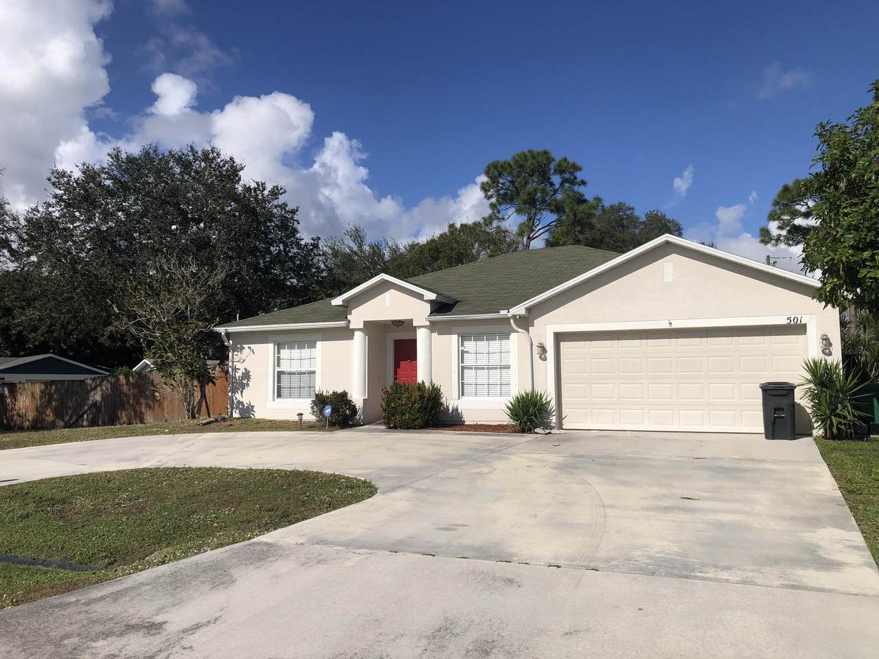 501 Maple Terrace - Photo 1