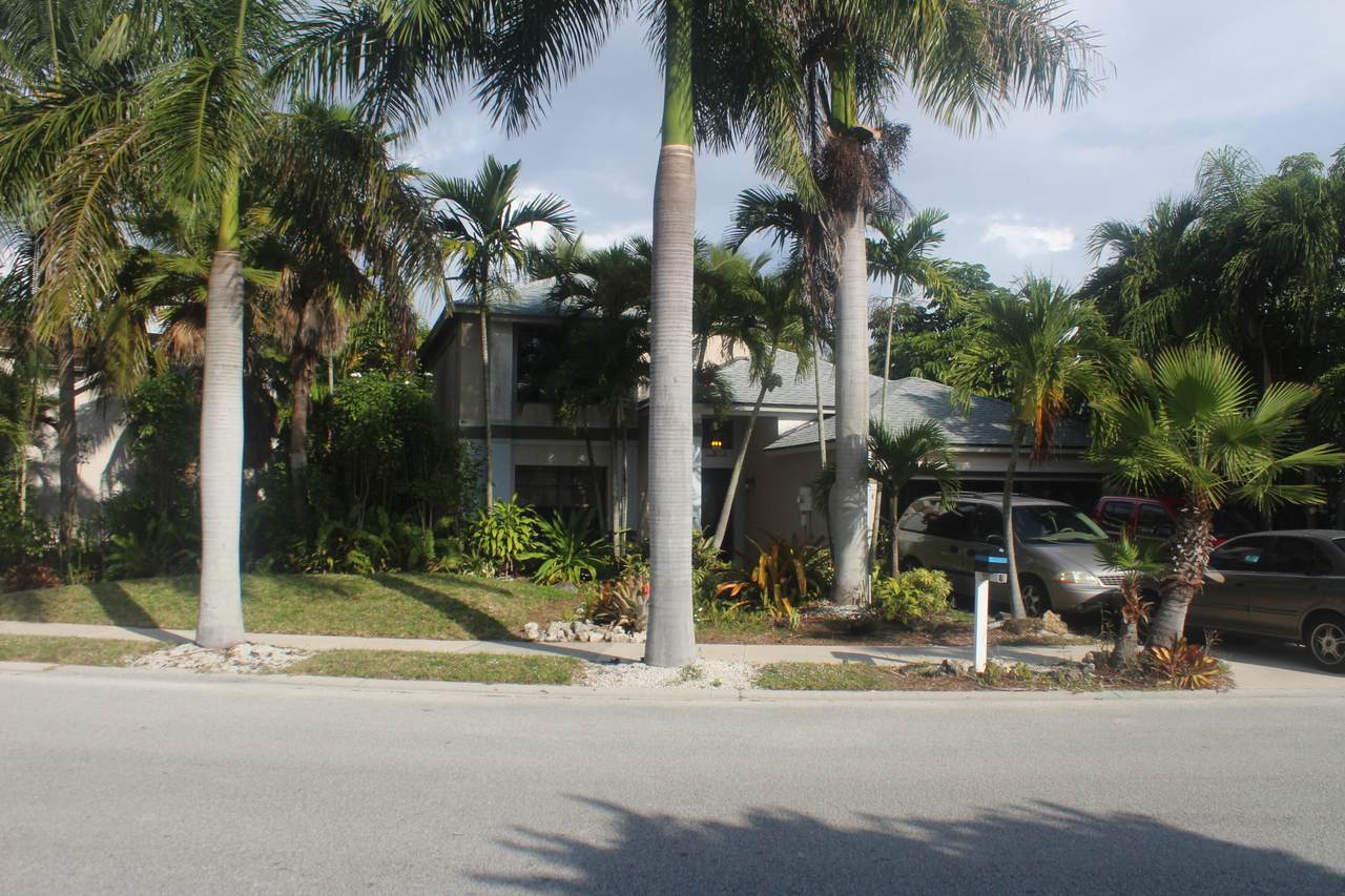 5065 Willow Pond Road - Photo 1