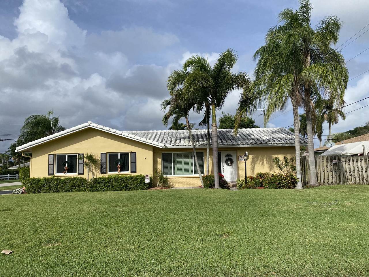 2099 Bonnie Street - Photo 1