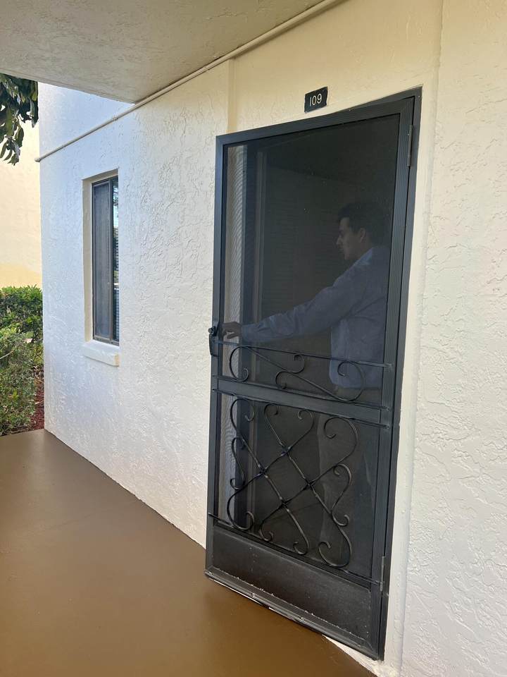 3138 Via Poinciana - Photo 1