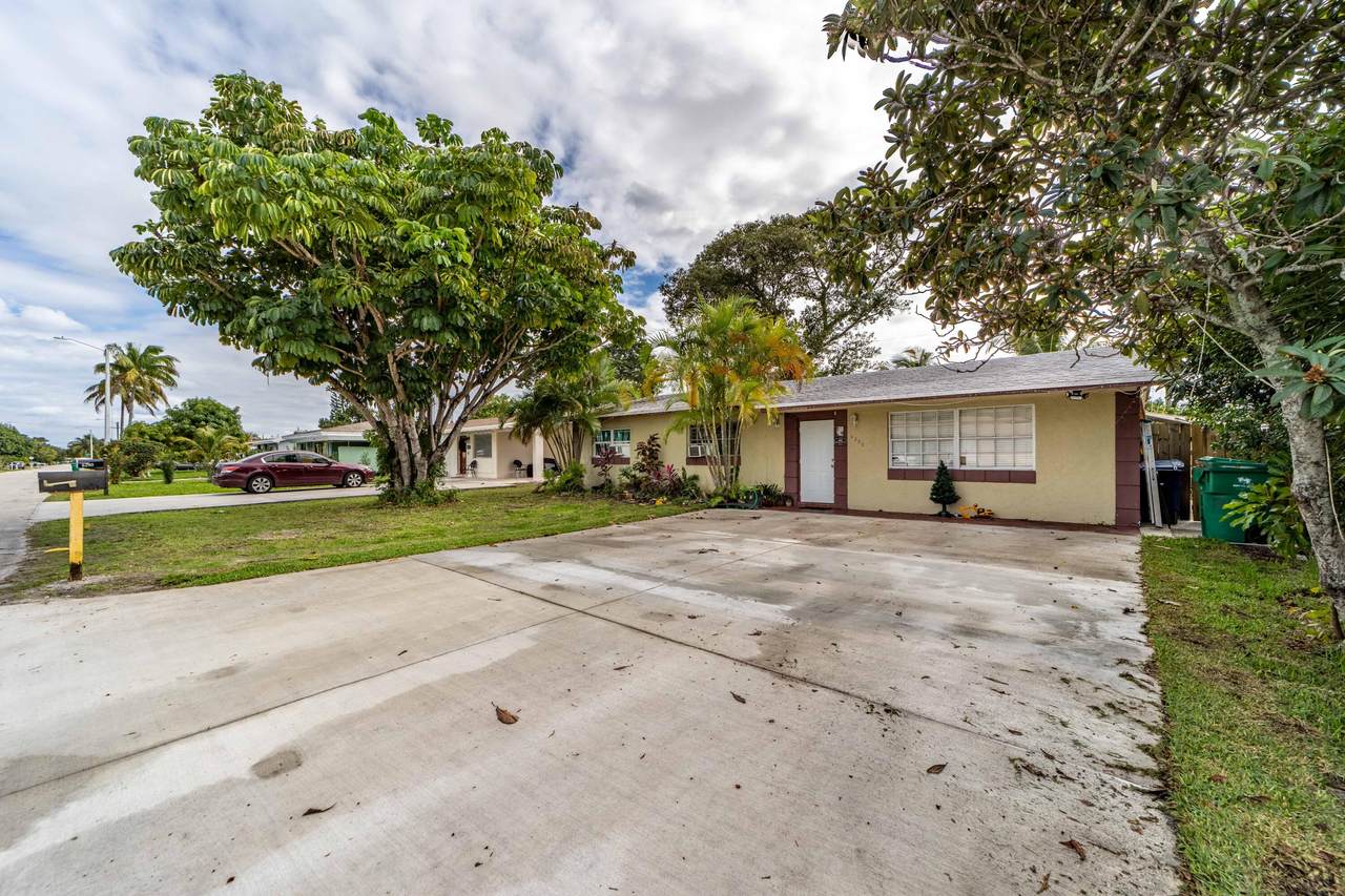 6300 18th Street - Photo 1