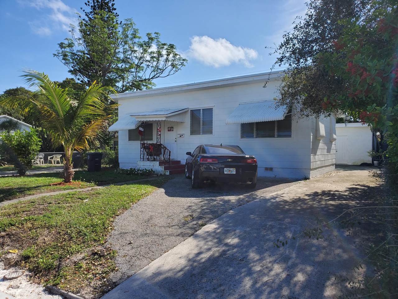 926 33rd Street - Photo 1