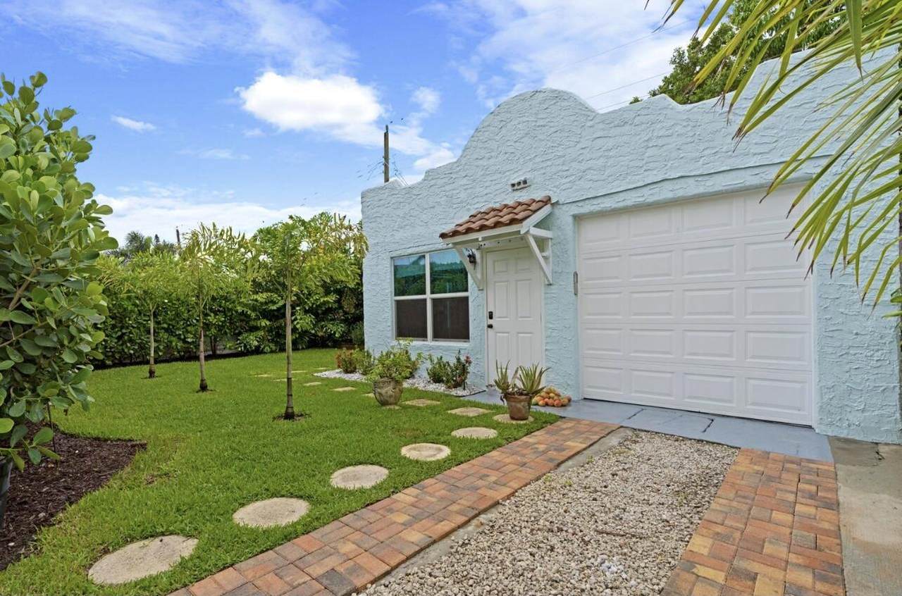 1036 Francis Street - Photo 1