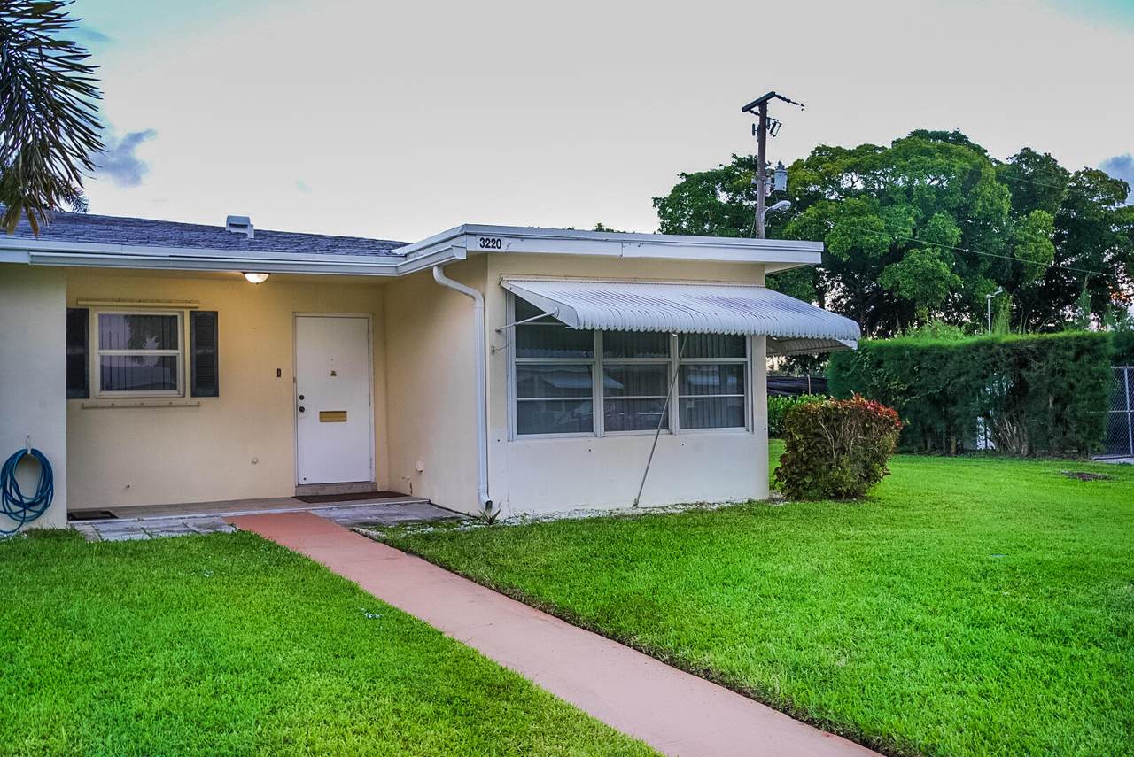 3220 Ridge Hill Road - Photo 1